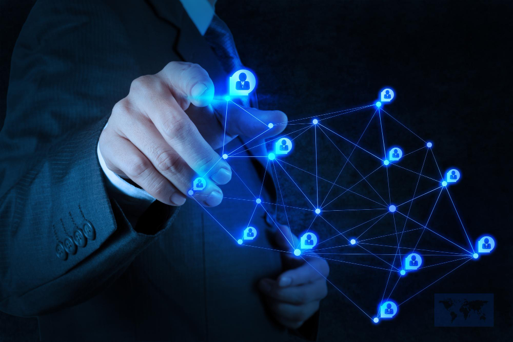 Centralize or Decentralize? The Wrong Question CIOs Keep Asking.